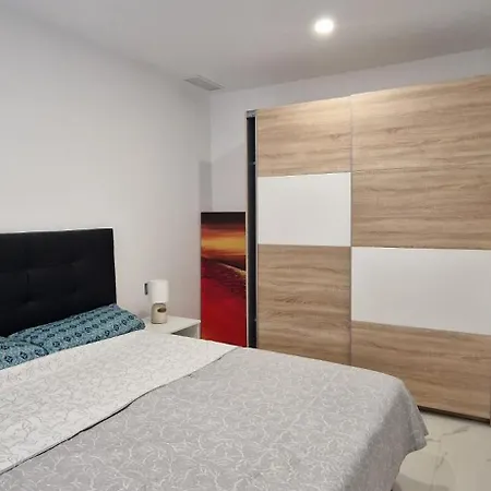 Atico Levante Apartmán *